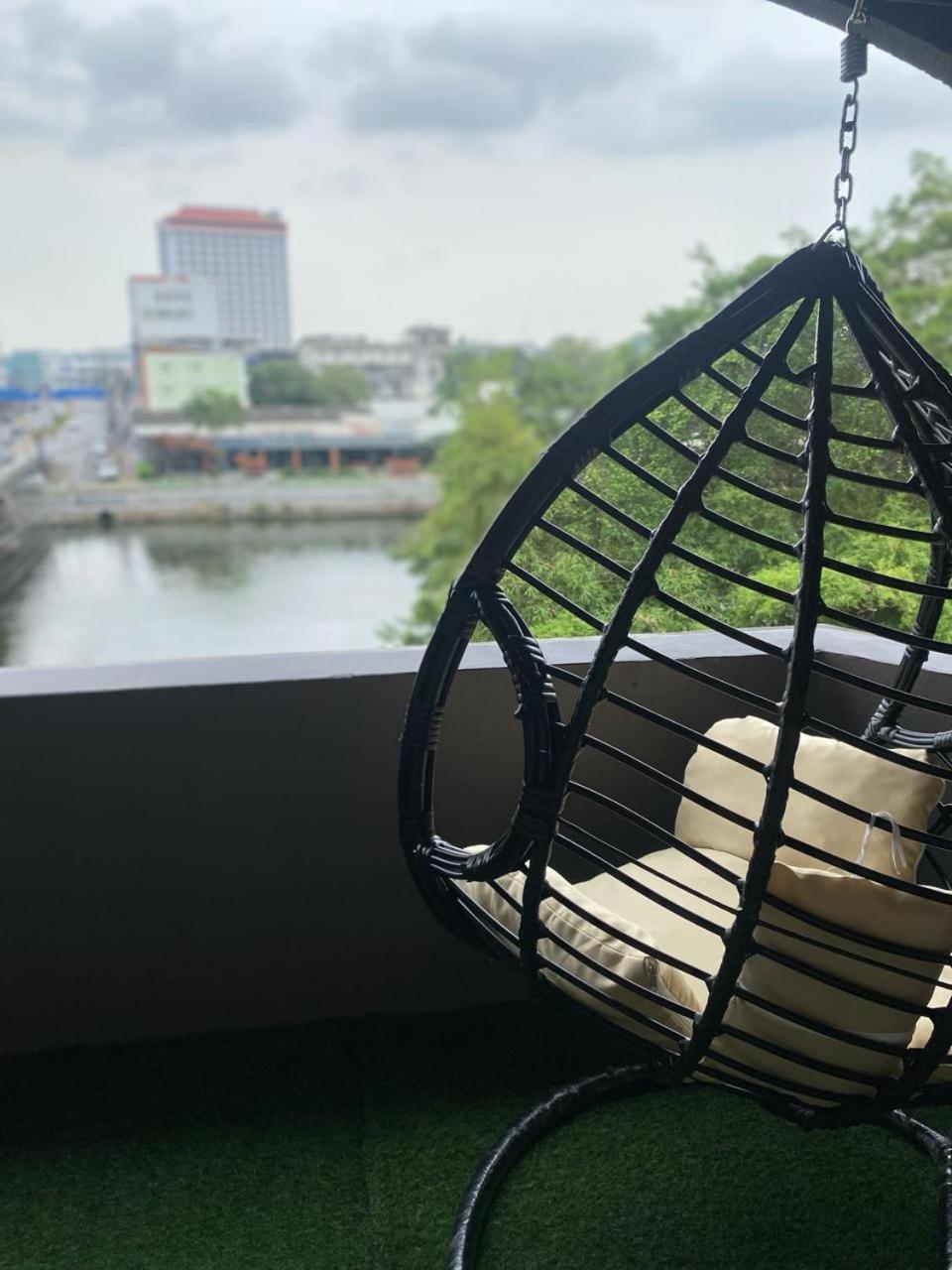 Chanmel Riverside Chanthaburi Exterior photo